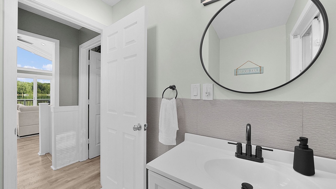 Photo of Bathroom in Smyrna