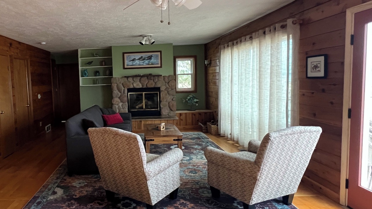 Photo of Livingroom in Northport