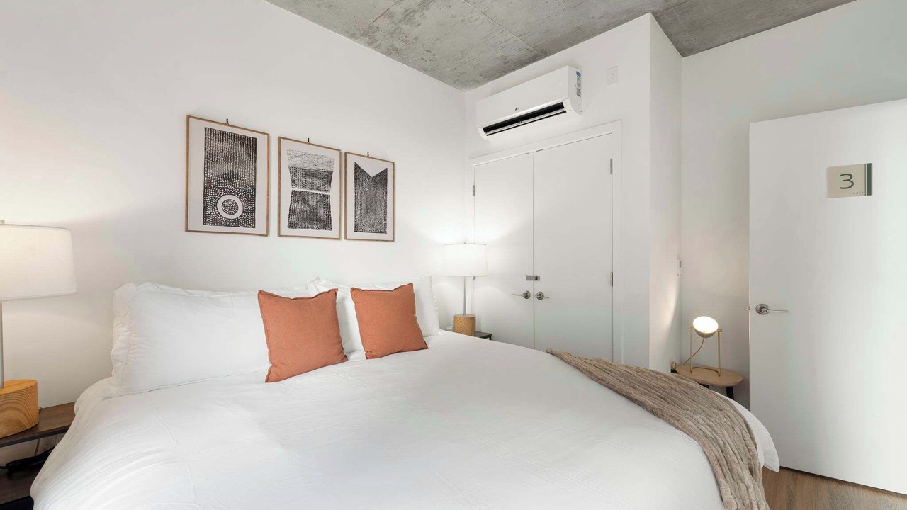 Photo of Bedroom in River North