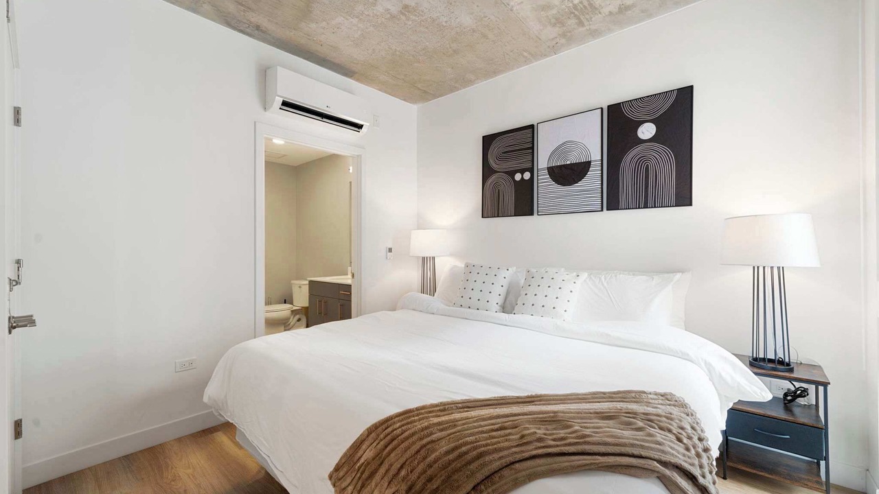 Photo of Bedroom in River North