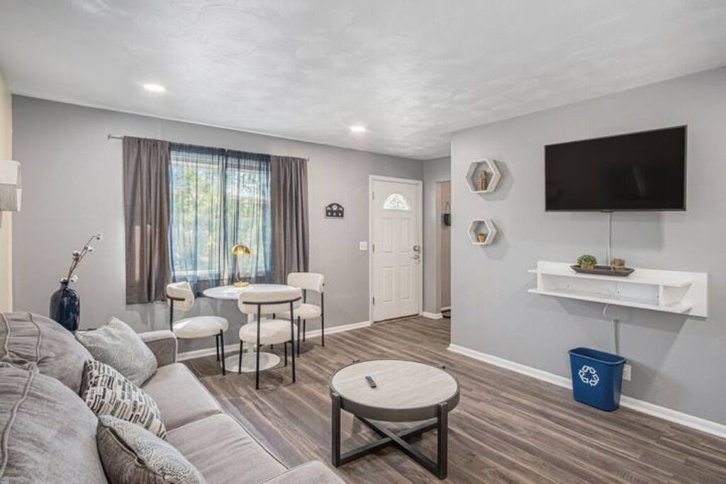 Photo of Livingroom in North Central Omaha