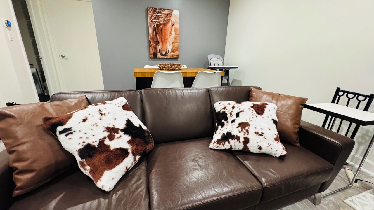 Photo of Livingroom in Old Town Triangle