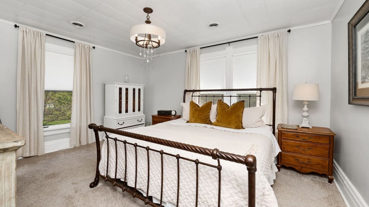 Photo of Bedroom in Lake Geneva