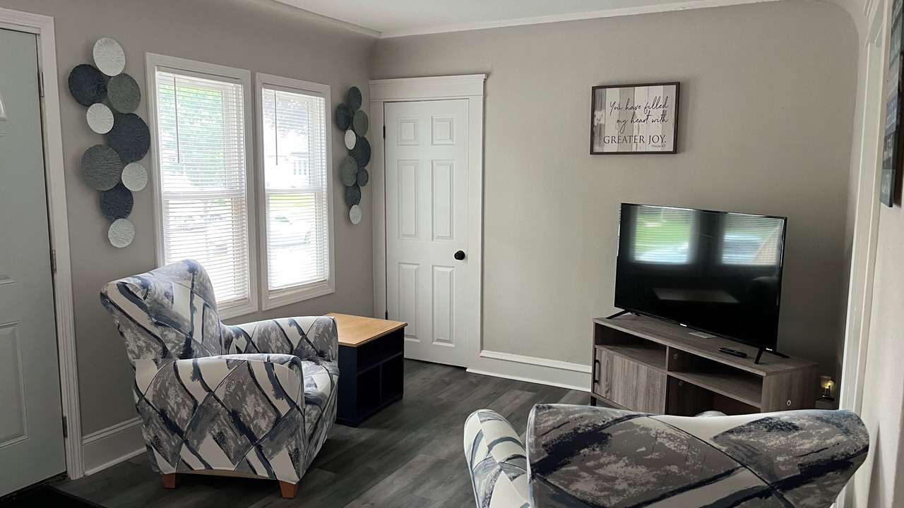 Photo of Livingroom in North Milwaukee