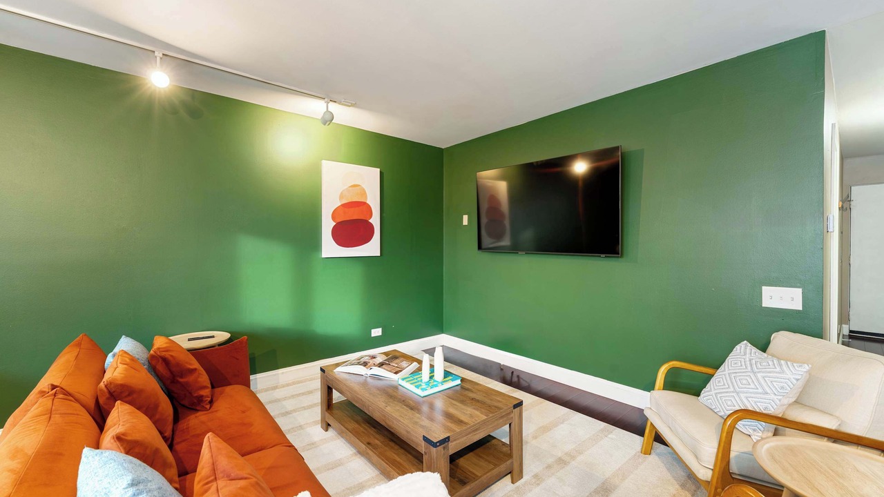 Photo of Livingroom in Ranch Triangle