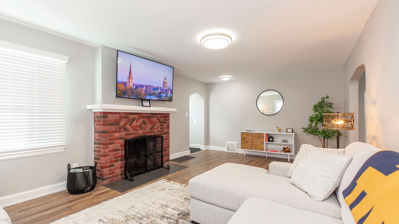 Photo of Livingroom in Near Northwest