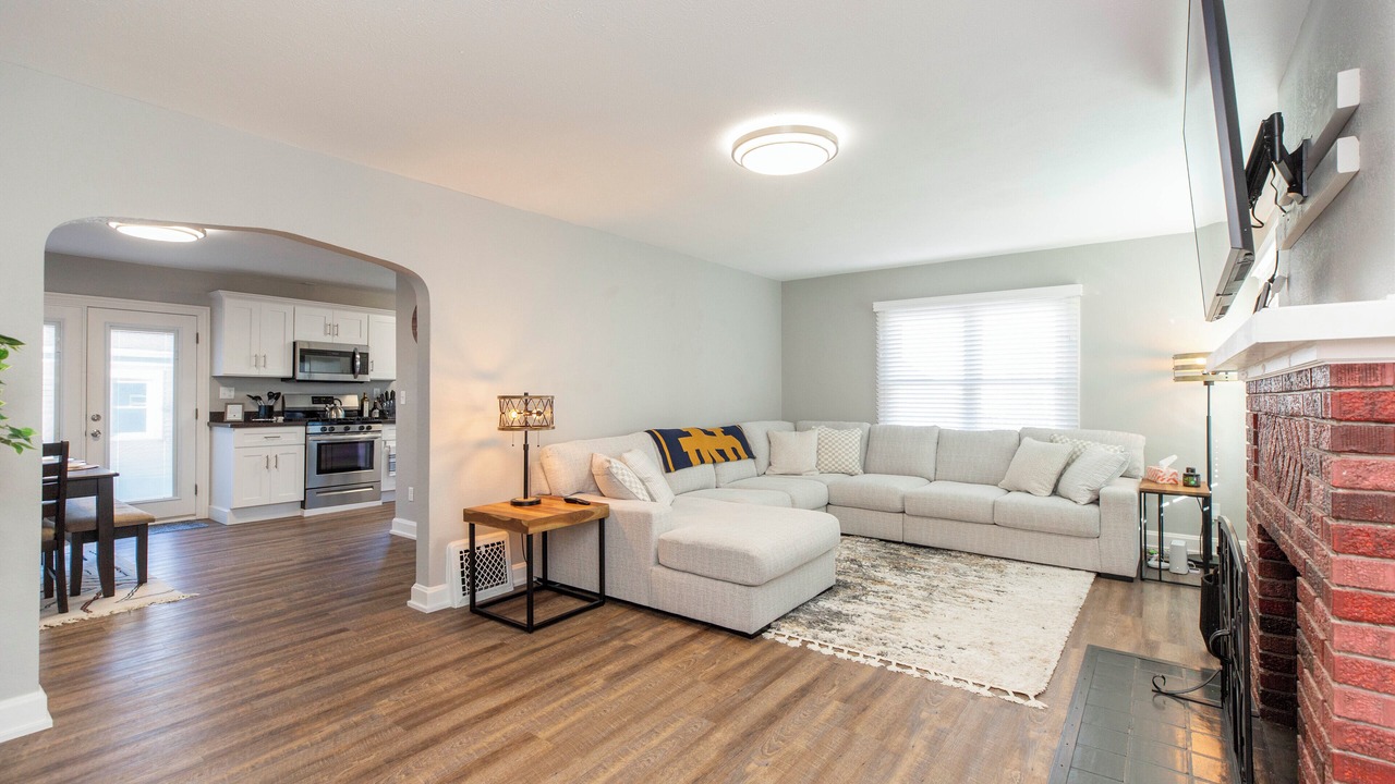 Photo of Livingroom in Near Northwest