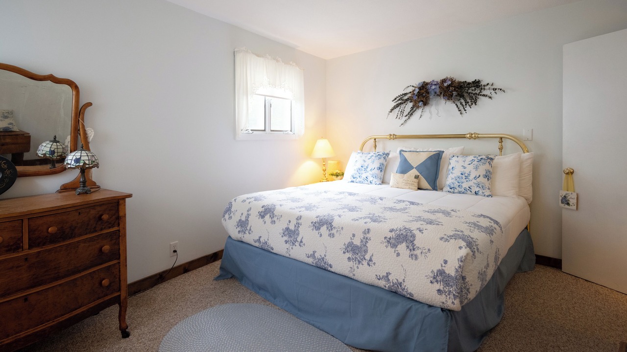 Photo of Bedroom in Douglas