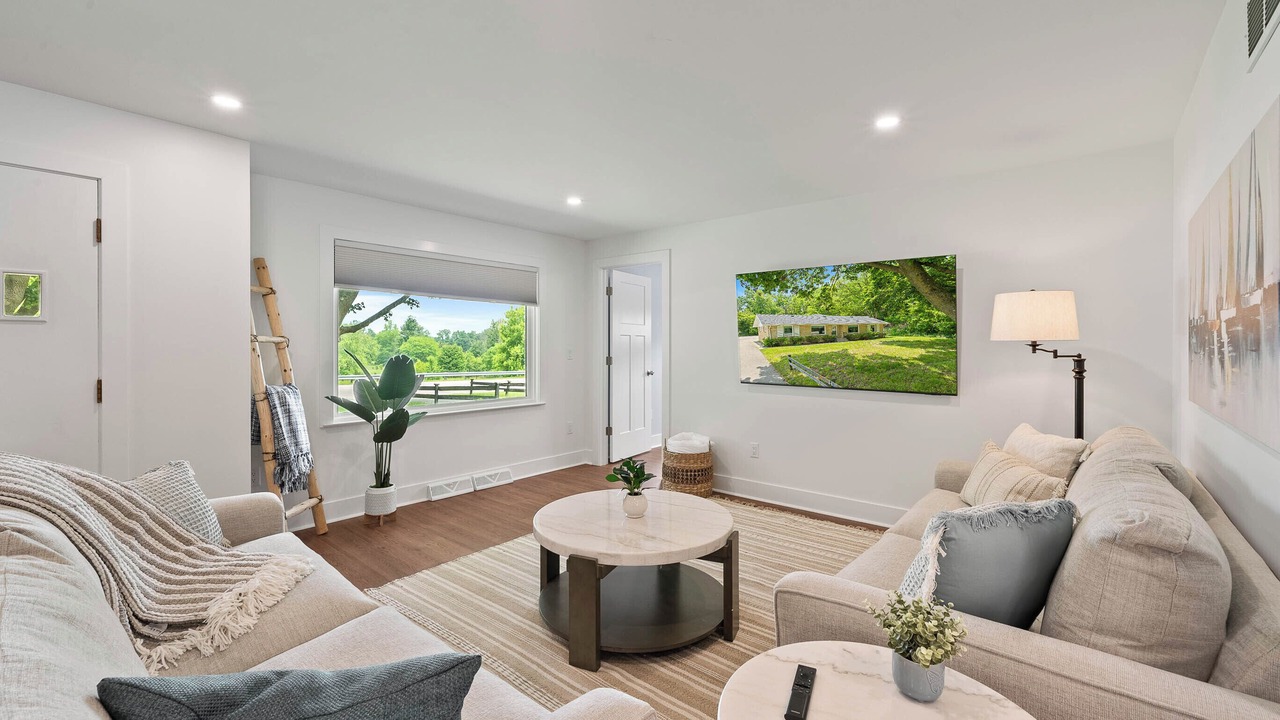 Photo of Livingroom in Lake Geneva