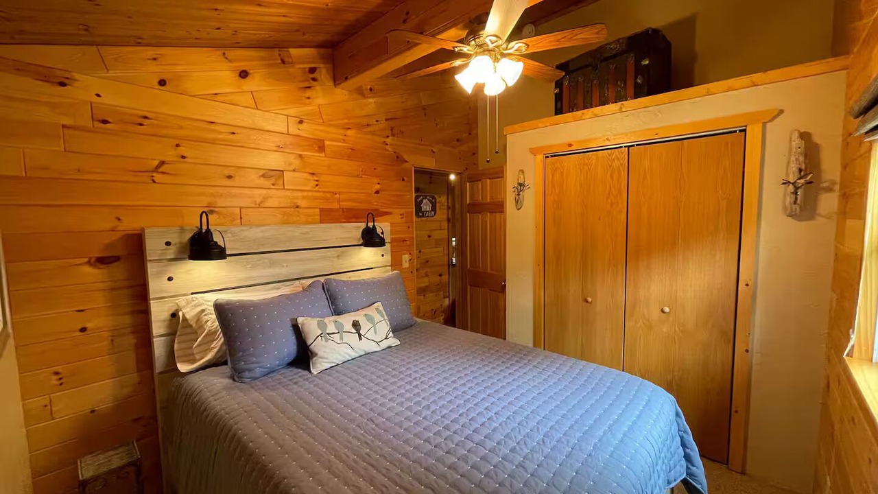 Photo of Bedroom in Suring