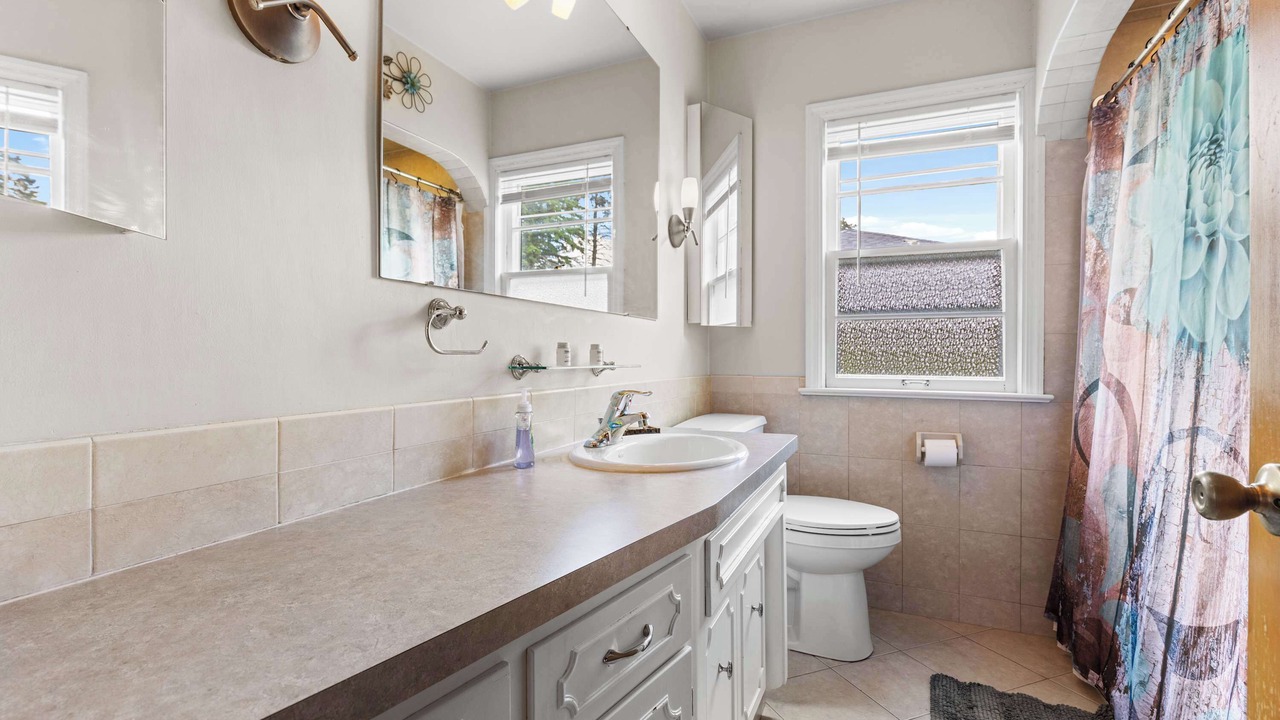 Photo of Bathroom in Holcomb