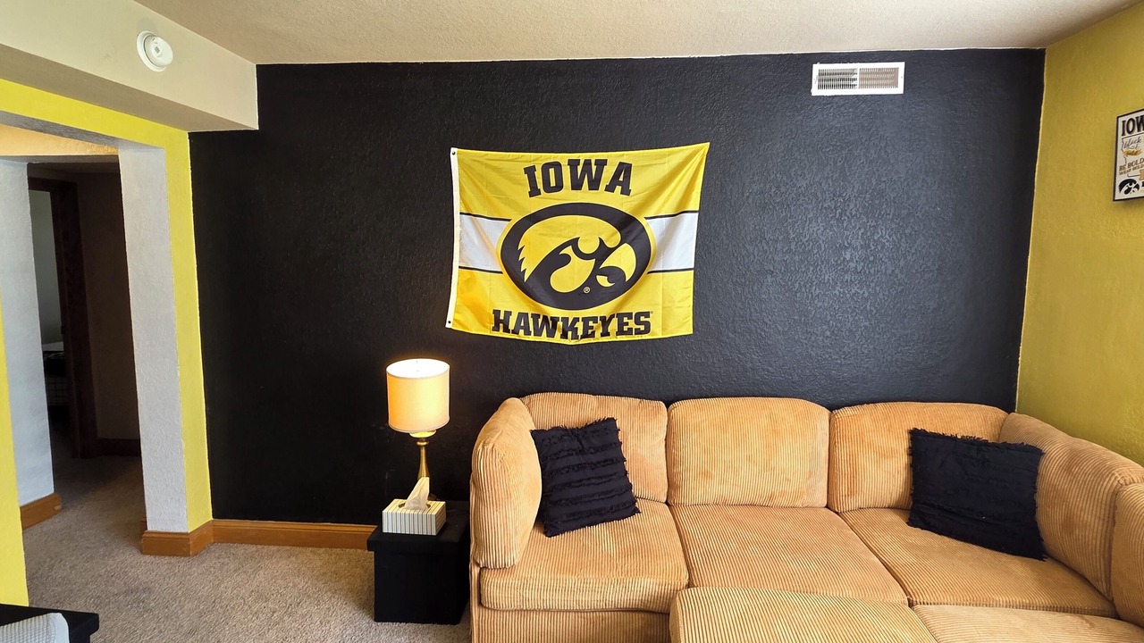 Photo of Livingroom in Iowa City