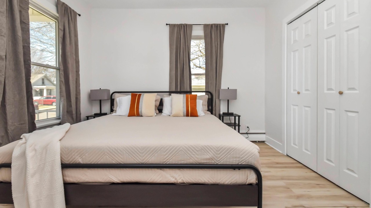 Photo of Bedroom in Peoria Heights