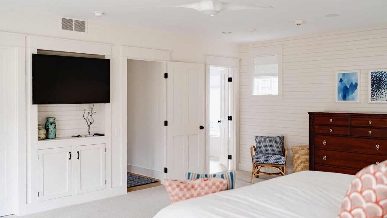 Photo of Bedroom in Lakeside
