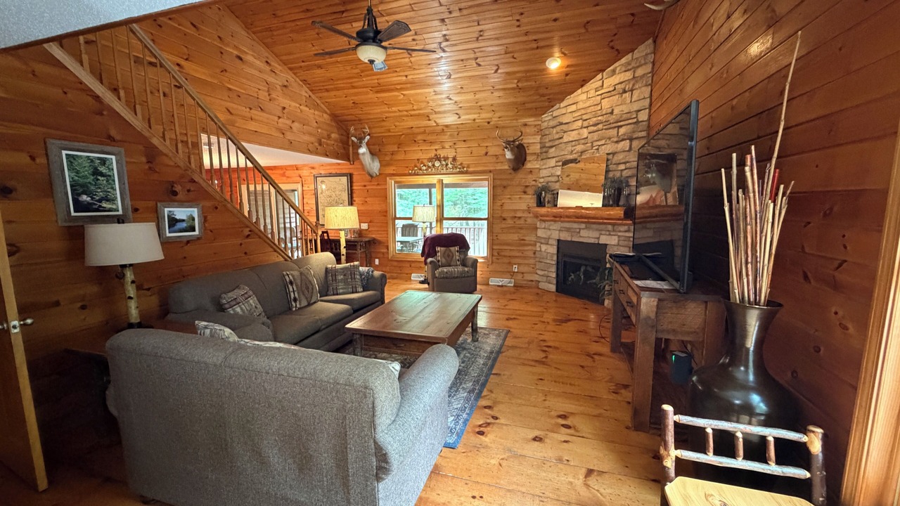 Photo of Livingroom in Eagle River