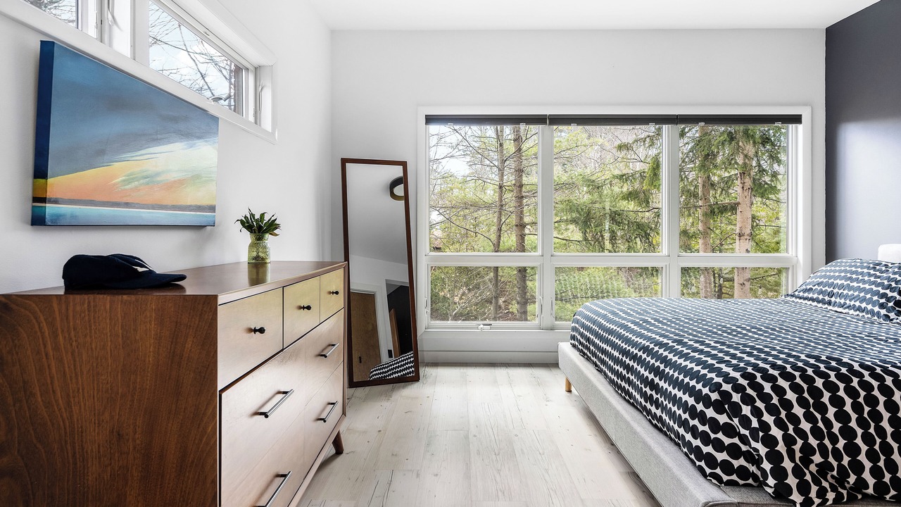 Photo of Bedroom in Northport