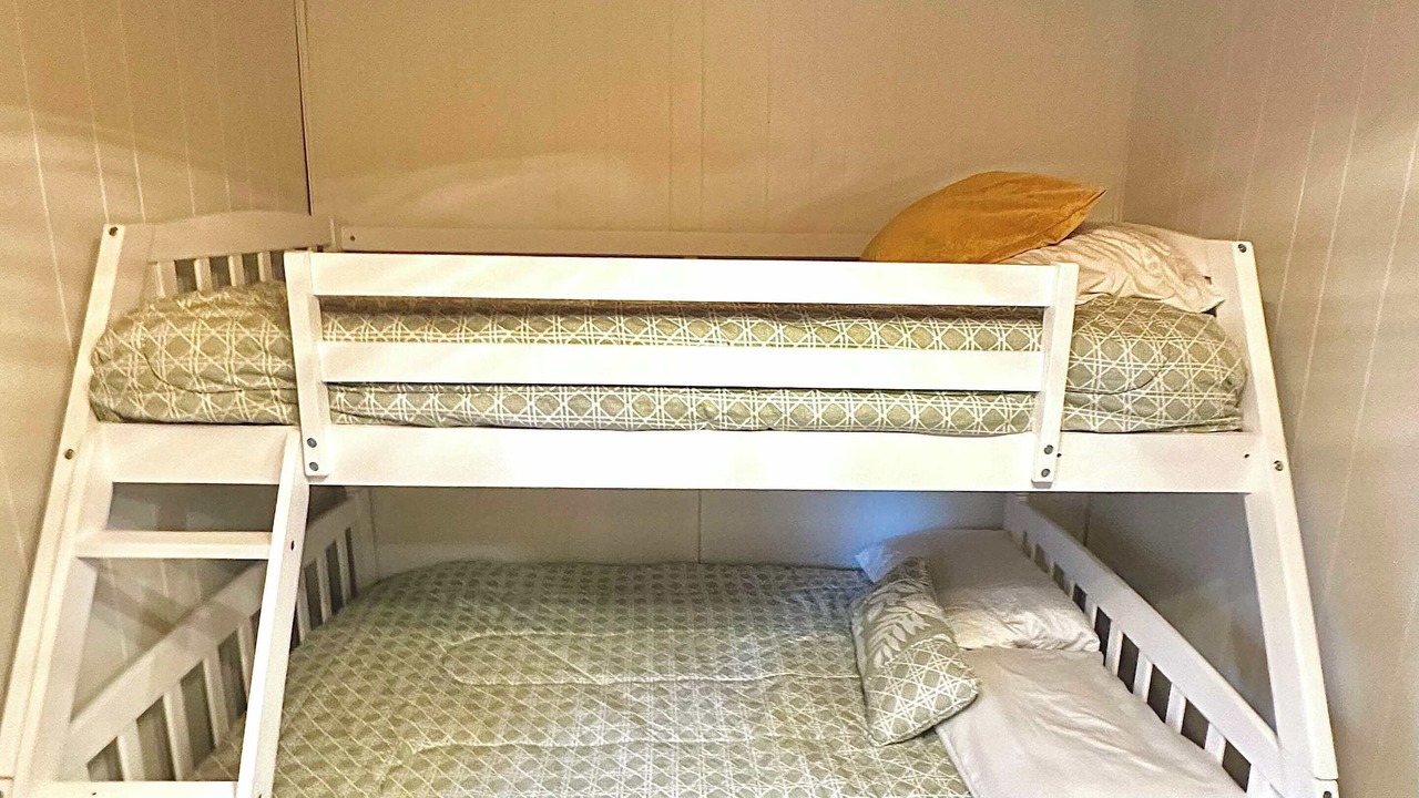 Photo of Bedroom in Hamburg Township