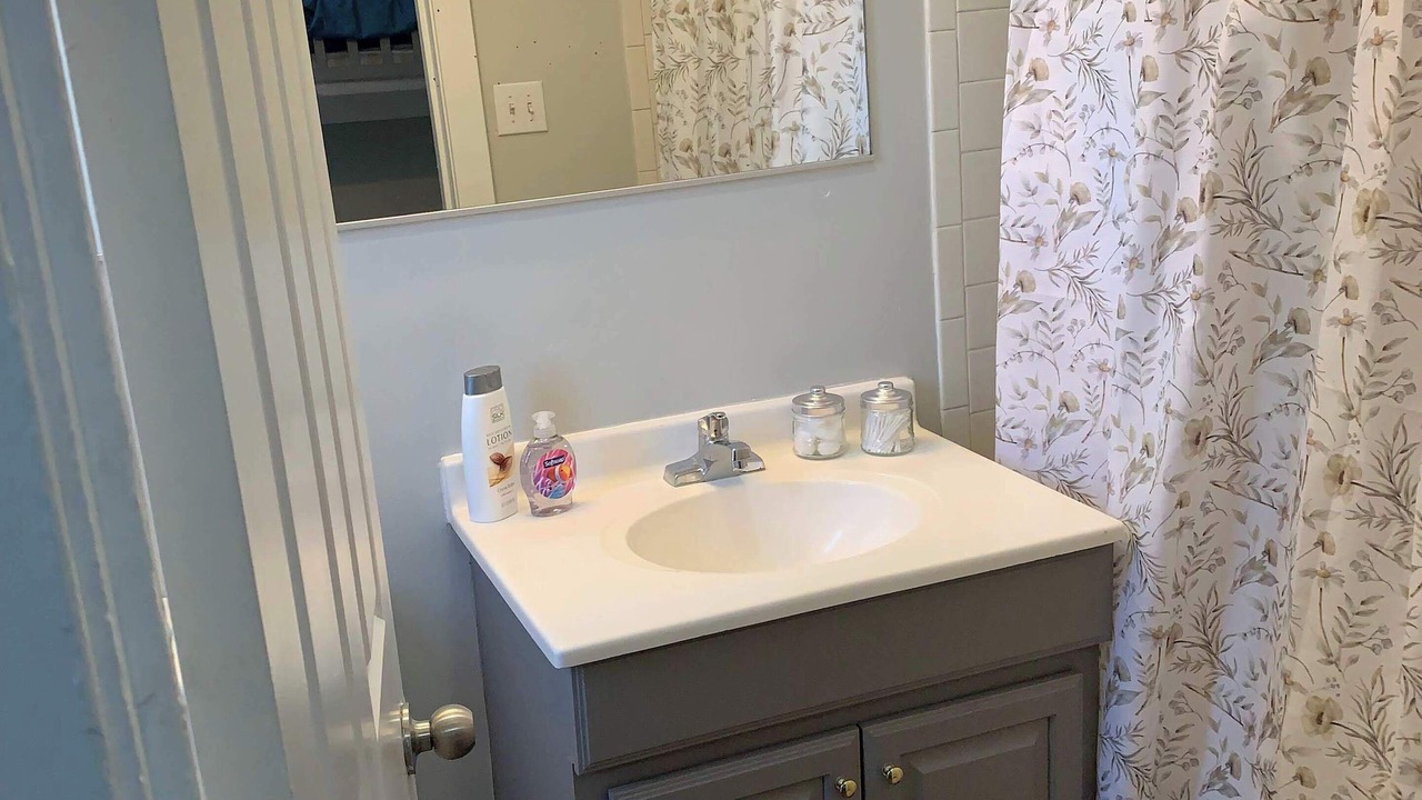 Photo of Bathroom in Edgewater Beach