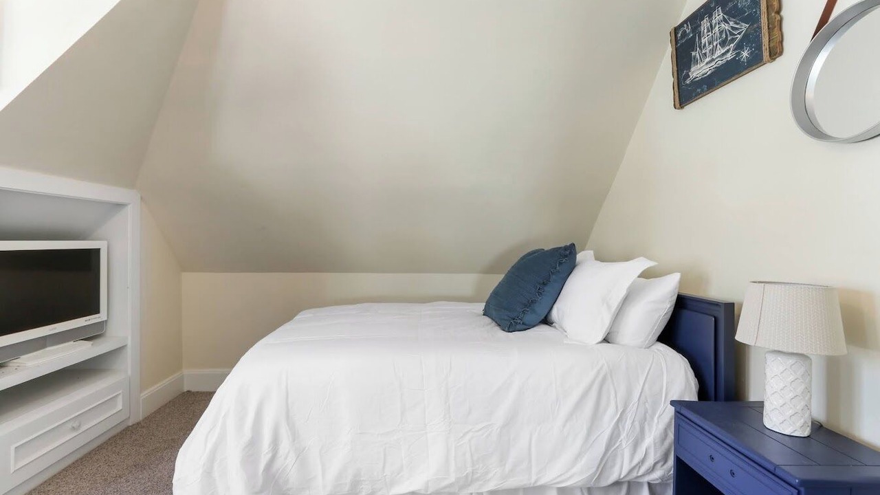 Photo of Bedroom in Lake Geneva