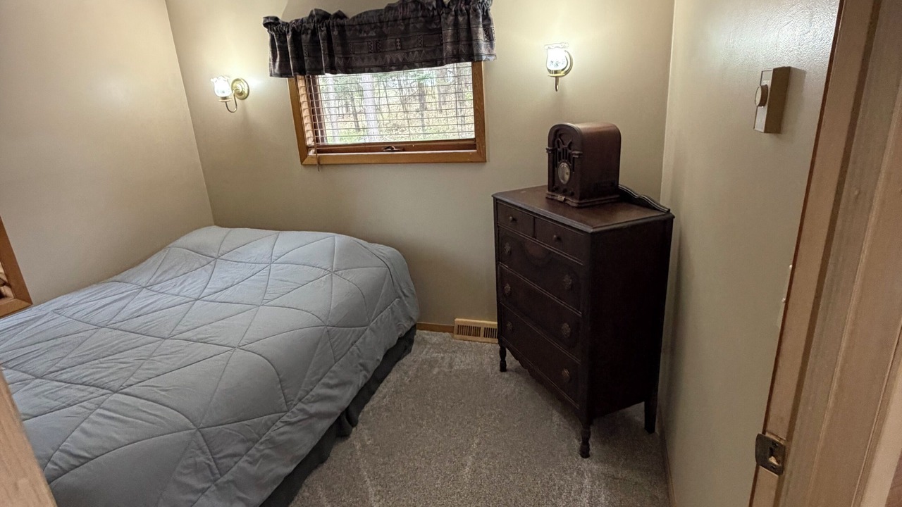 Photo of Bedroom in Lake Tomahawk