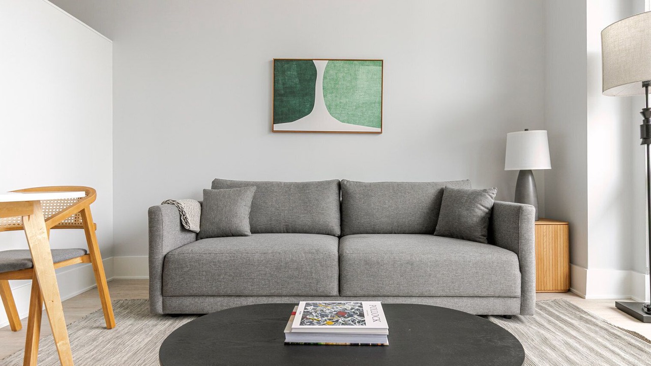 Photo of Livingroom in Greektown