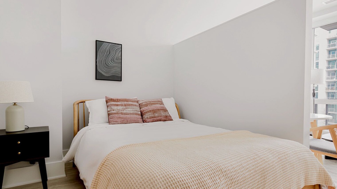 Photo of Bedroom in Greektown