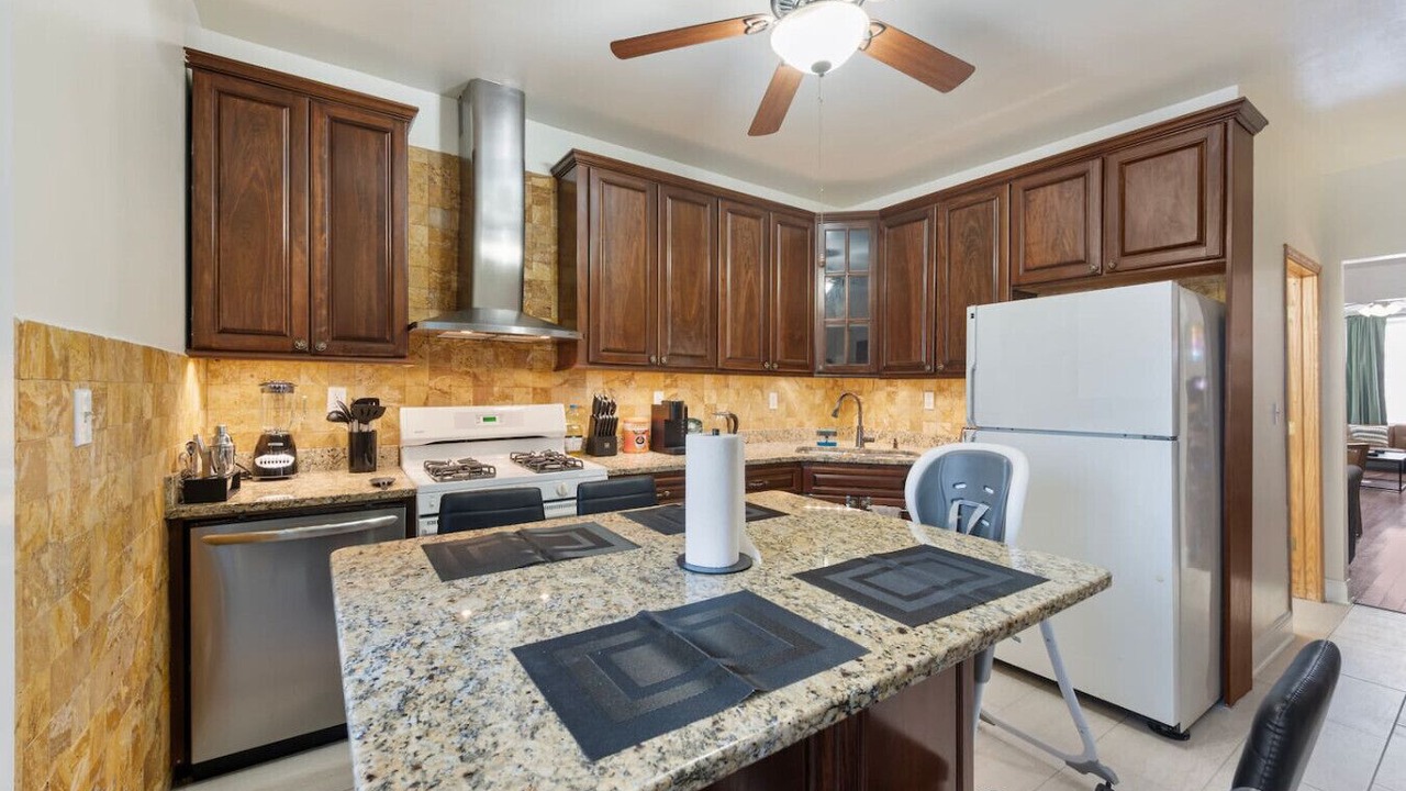 Photo of Kitchen in Lakeview