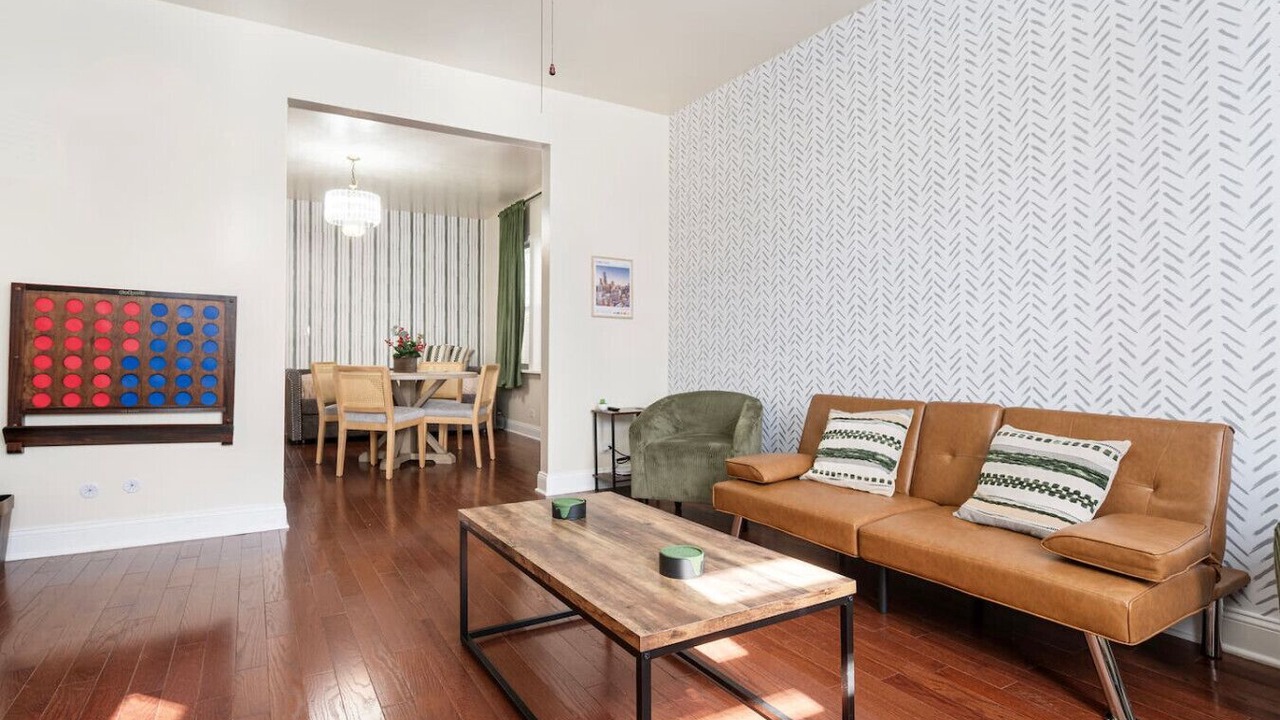 Photo of Livingroom in Lakeview