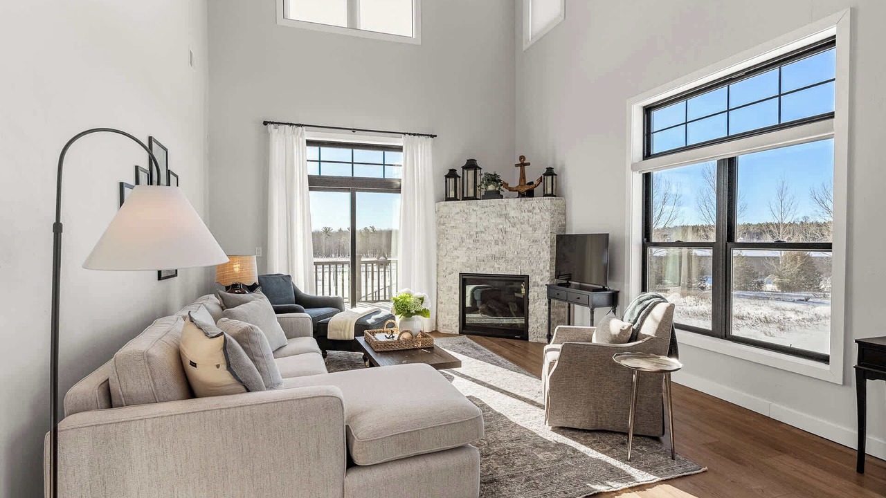 Photo of Livingroom in Egg Harbor