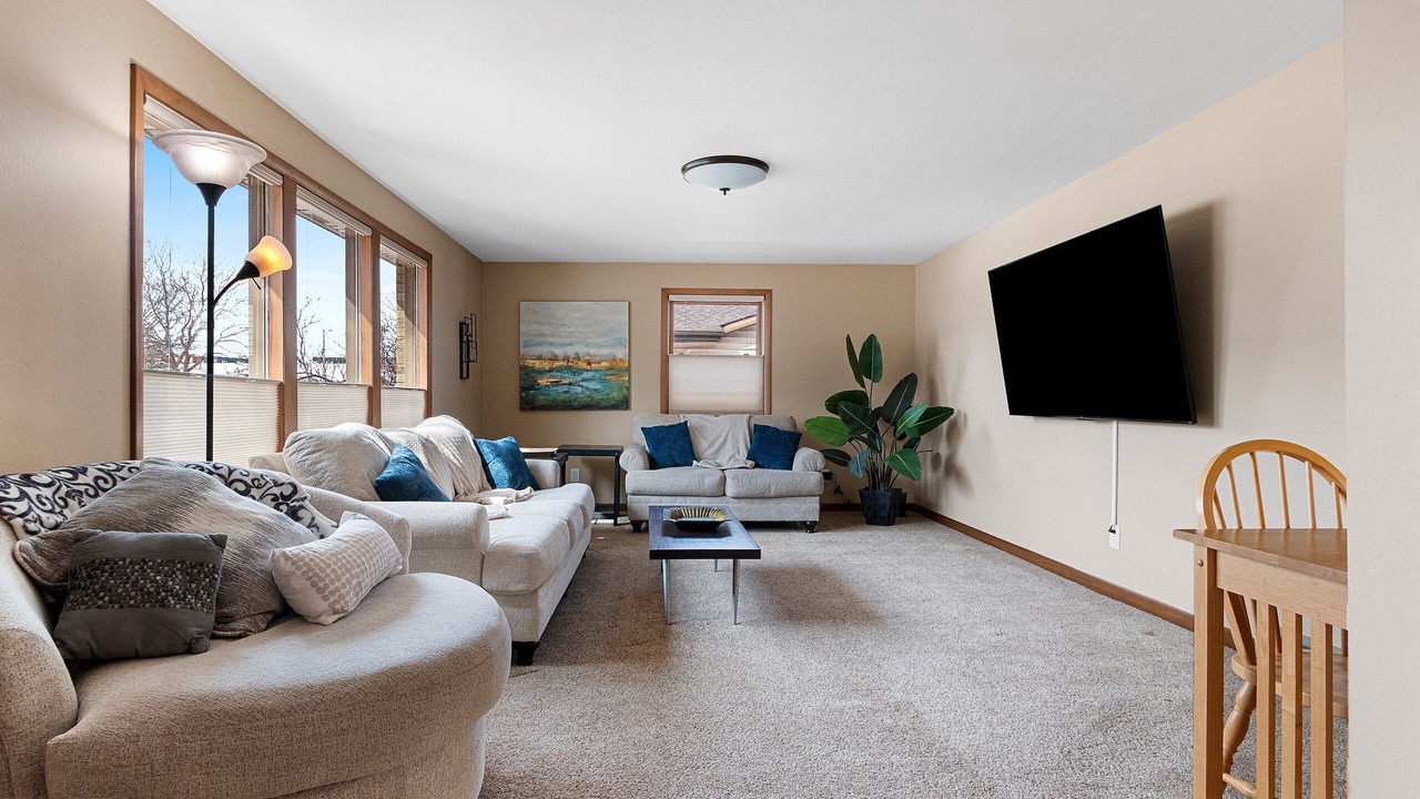 Photo of Livingroom in Ashwaubenon