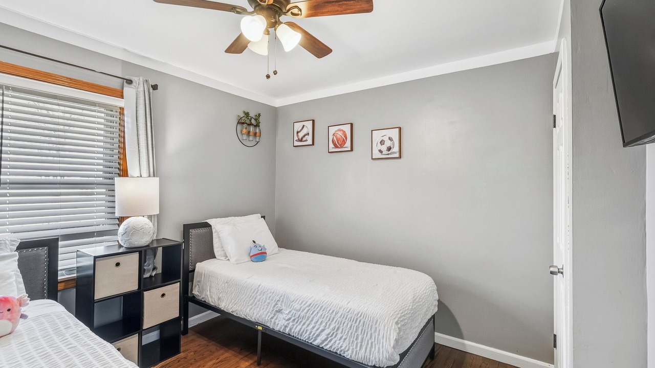 Photo of Bedroom in Burbank