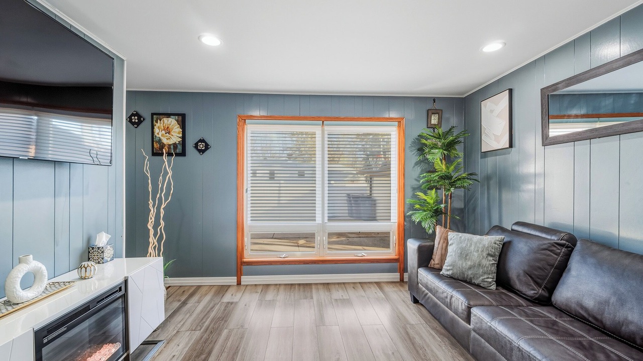 Photo of Livingroom in Burbank