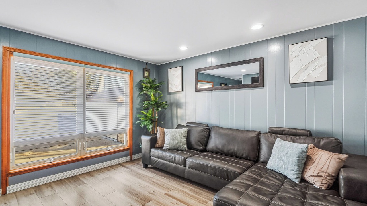 Photo of Livingroom in Burbank