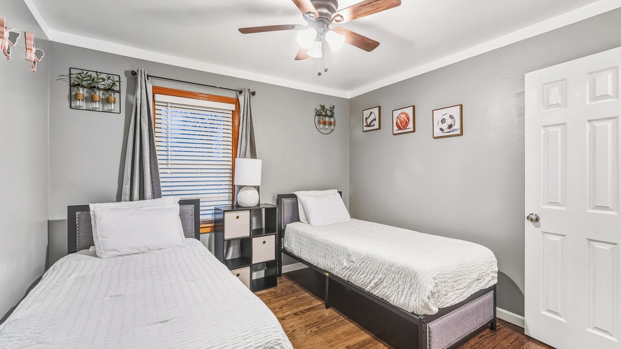 Photo of Bedroom in Burbank
