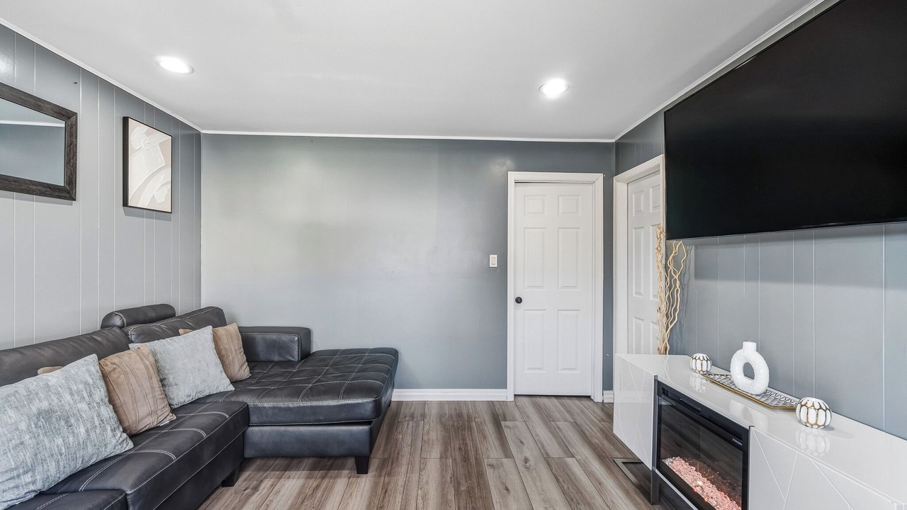Photo of Livingroom in Burbank