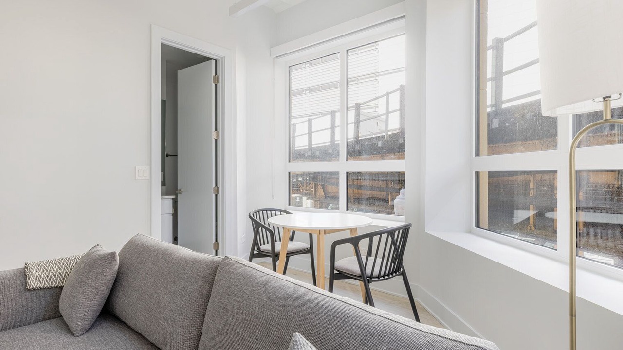 Photo of Livingroom in Downtown Chicago