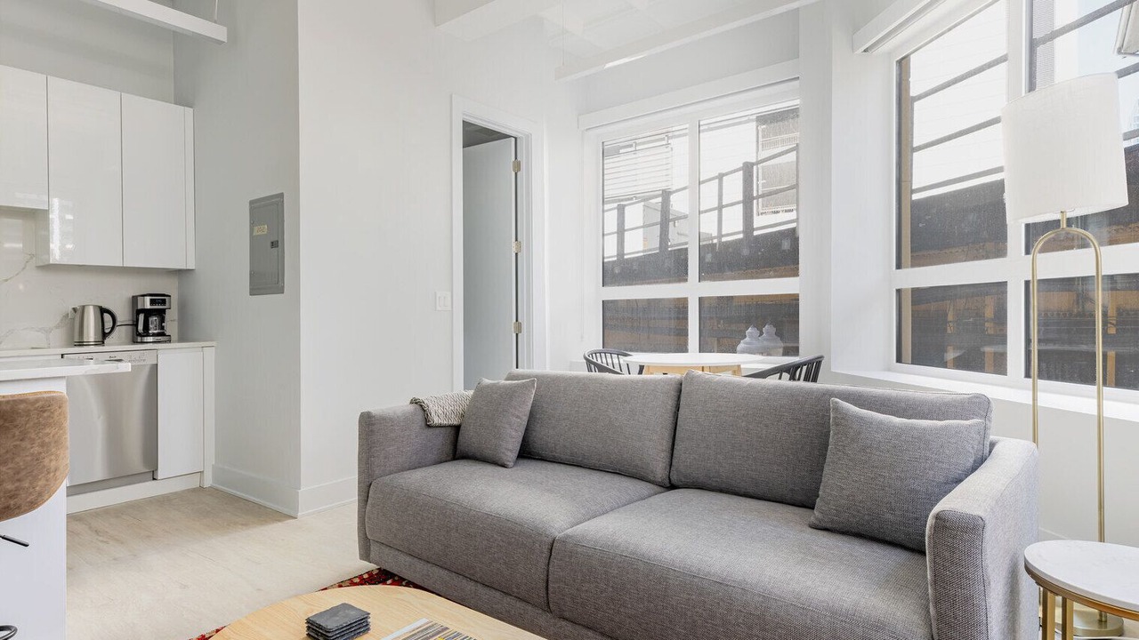 Photo of Livingroom in Downtown Chicago