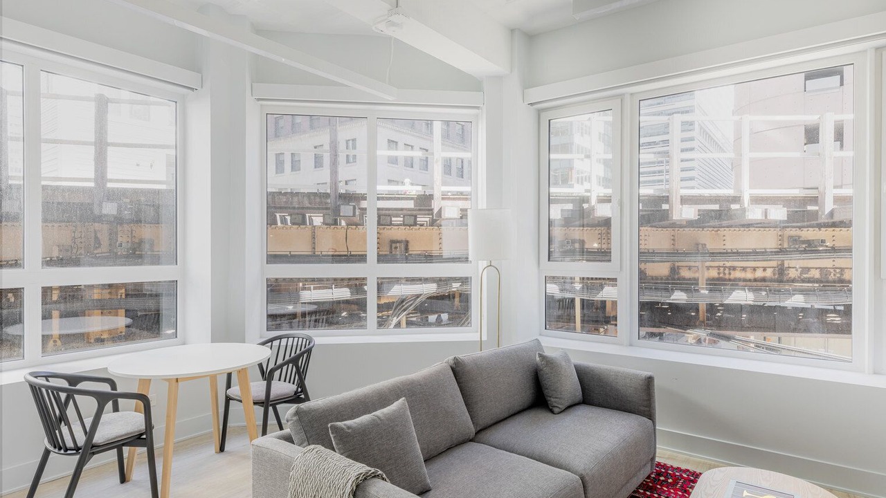 Photo of Livingroom in Downtown Chicago