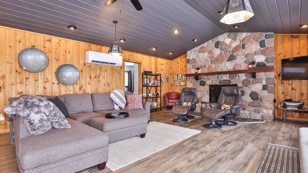 Photo of Bedroom in Boulder Junction