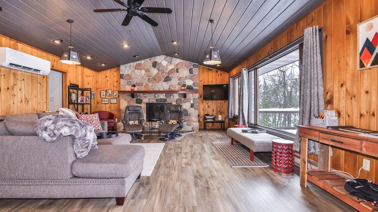 Photo of Bedroom in Boulder Junction