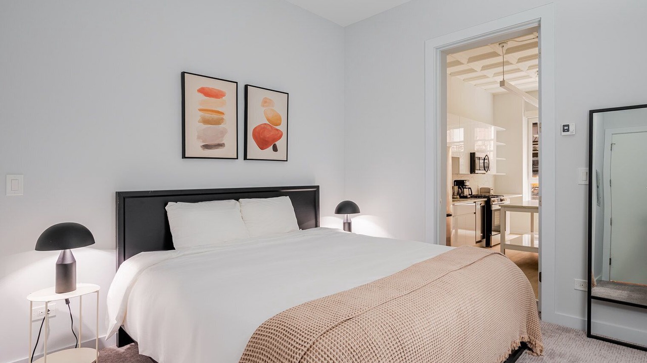 Photo of Bedroom in Downtown Chicago