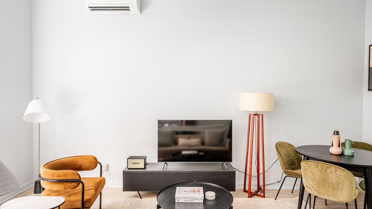 Photo of Livingroom in Downtown Chicago