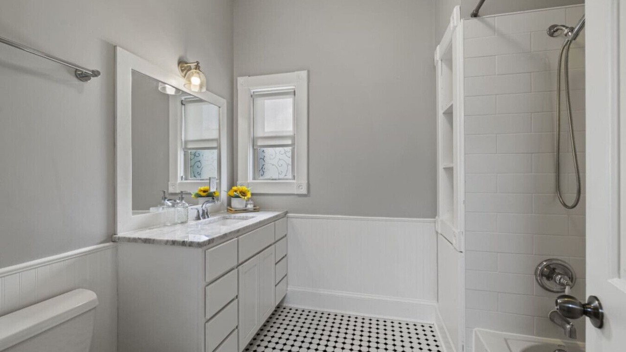 Photo of Bathroom in Fifth Ward