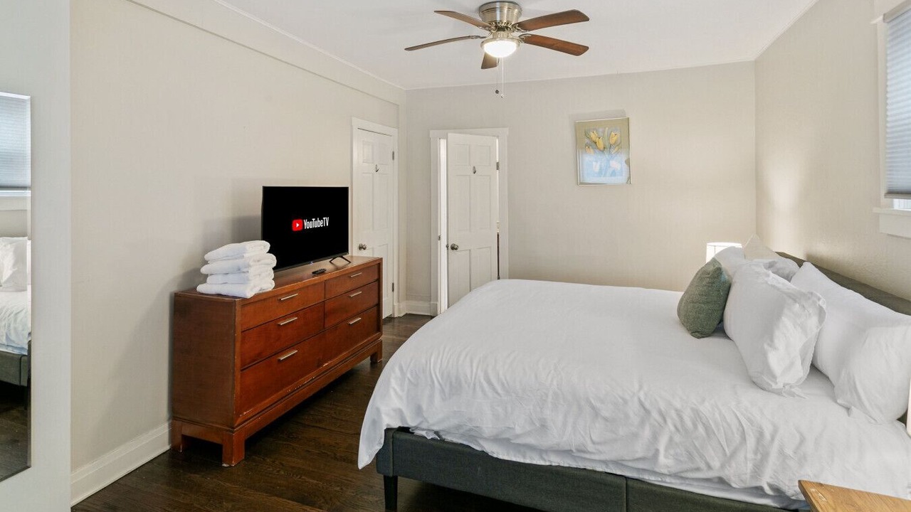Photo of Bedroom in Libertyville