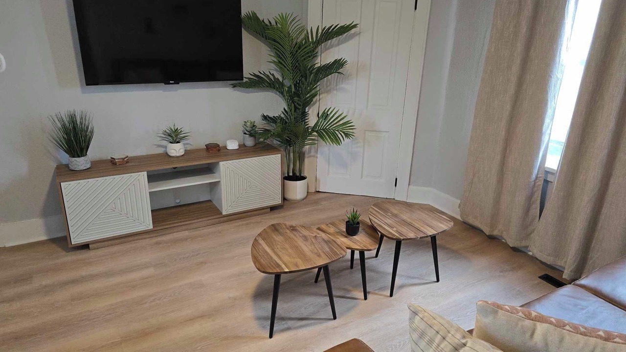 Photo of Livingroom in Fifth Ward