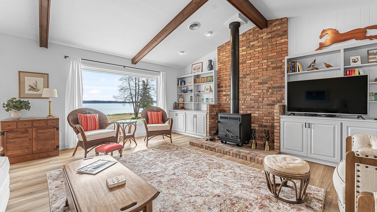 Photo of Livingroom in Elk Rapids