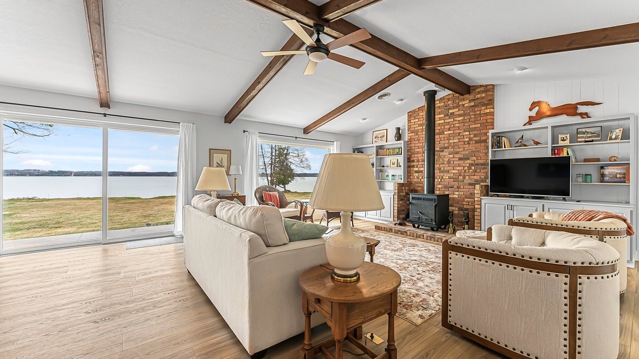 Photo of Livingroom in Elk Rapids
