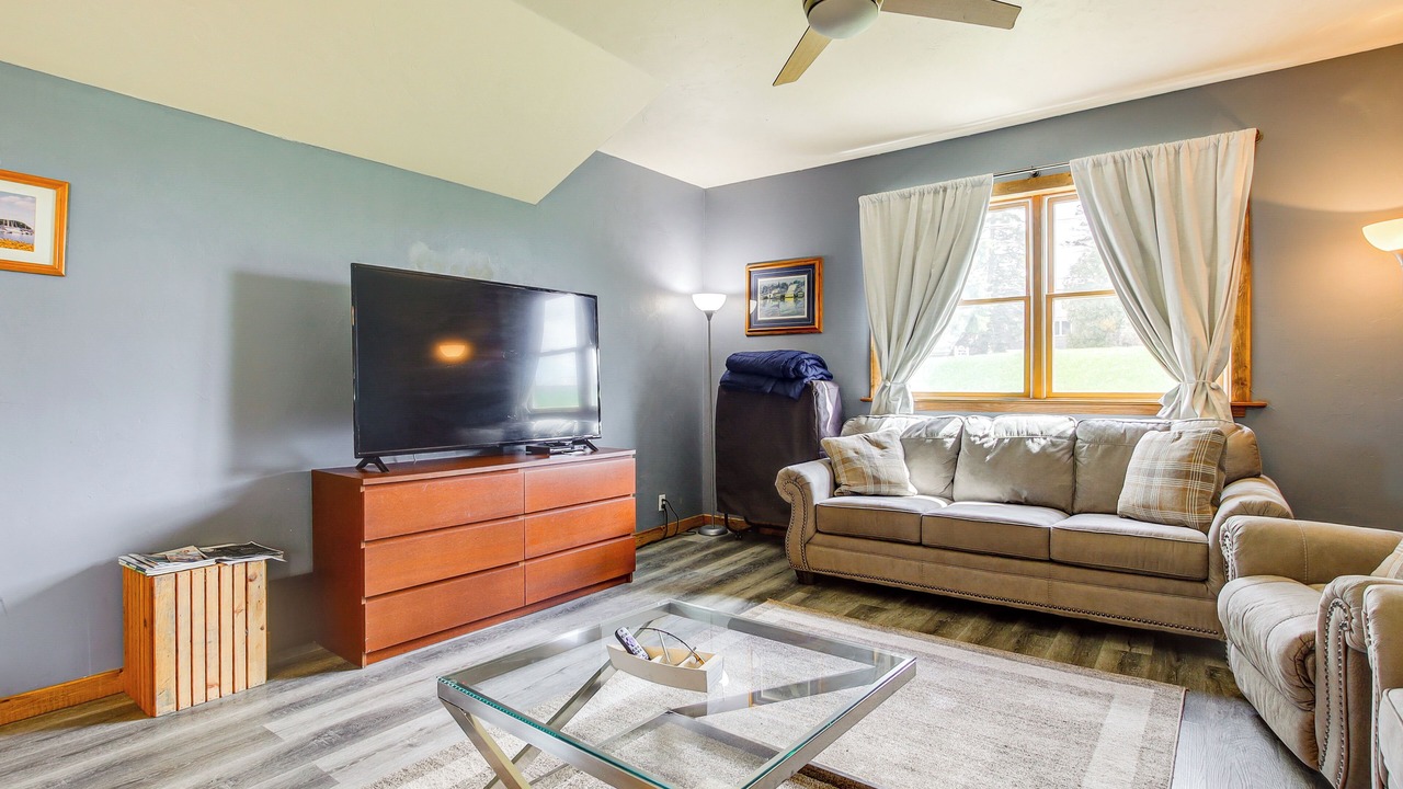 Photo of Livingroom in Algoma