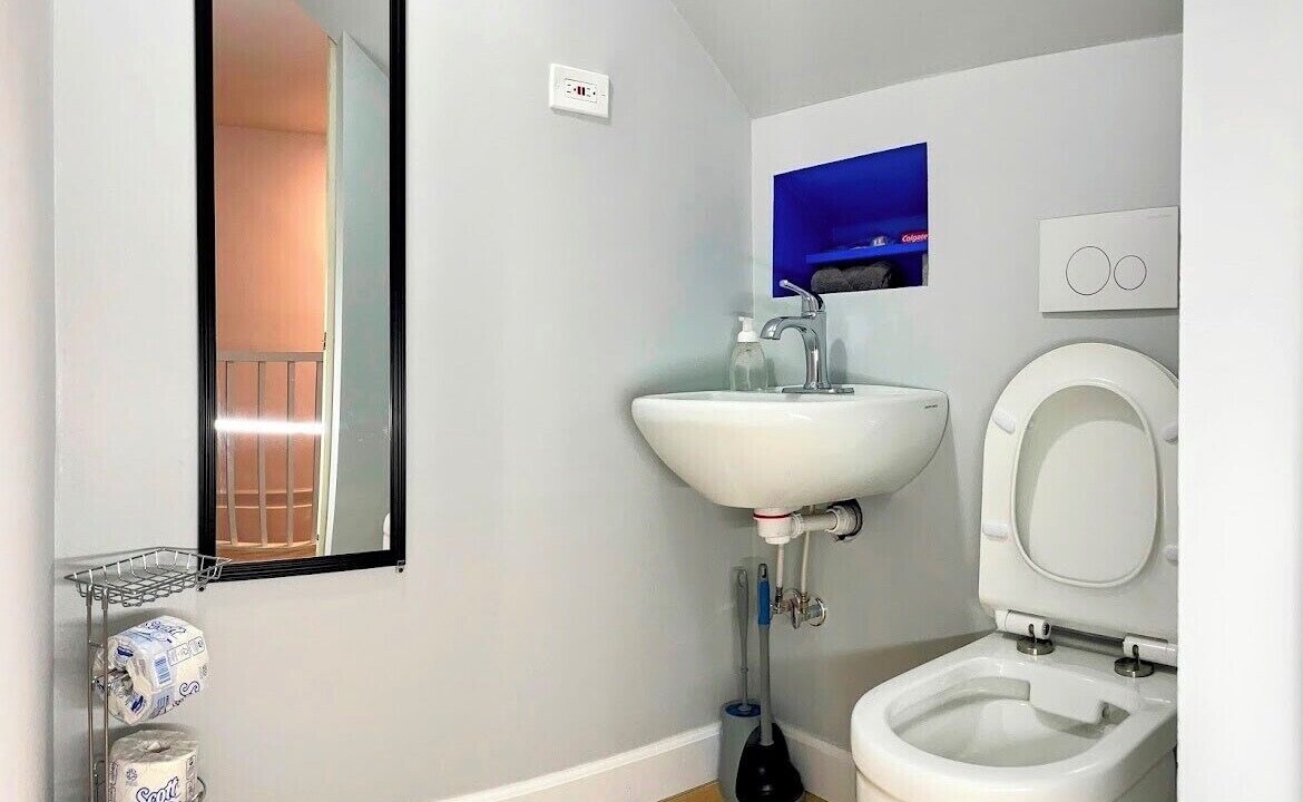 Photo of Bathroom in Waukegan