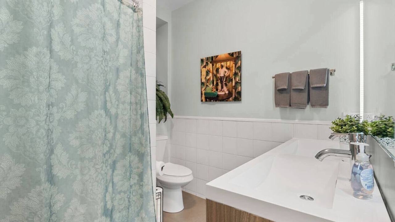 Photo of Bathroom in Near North Side